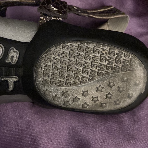 Stuart Weizmann Sandal’s - Picture 12 of 16